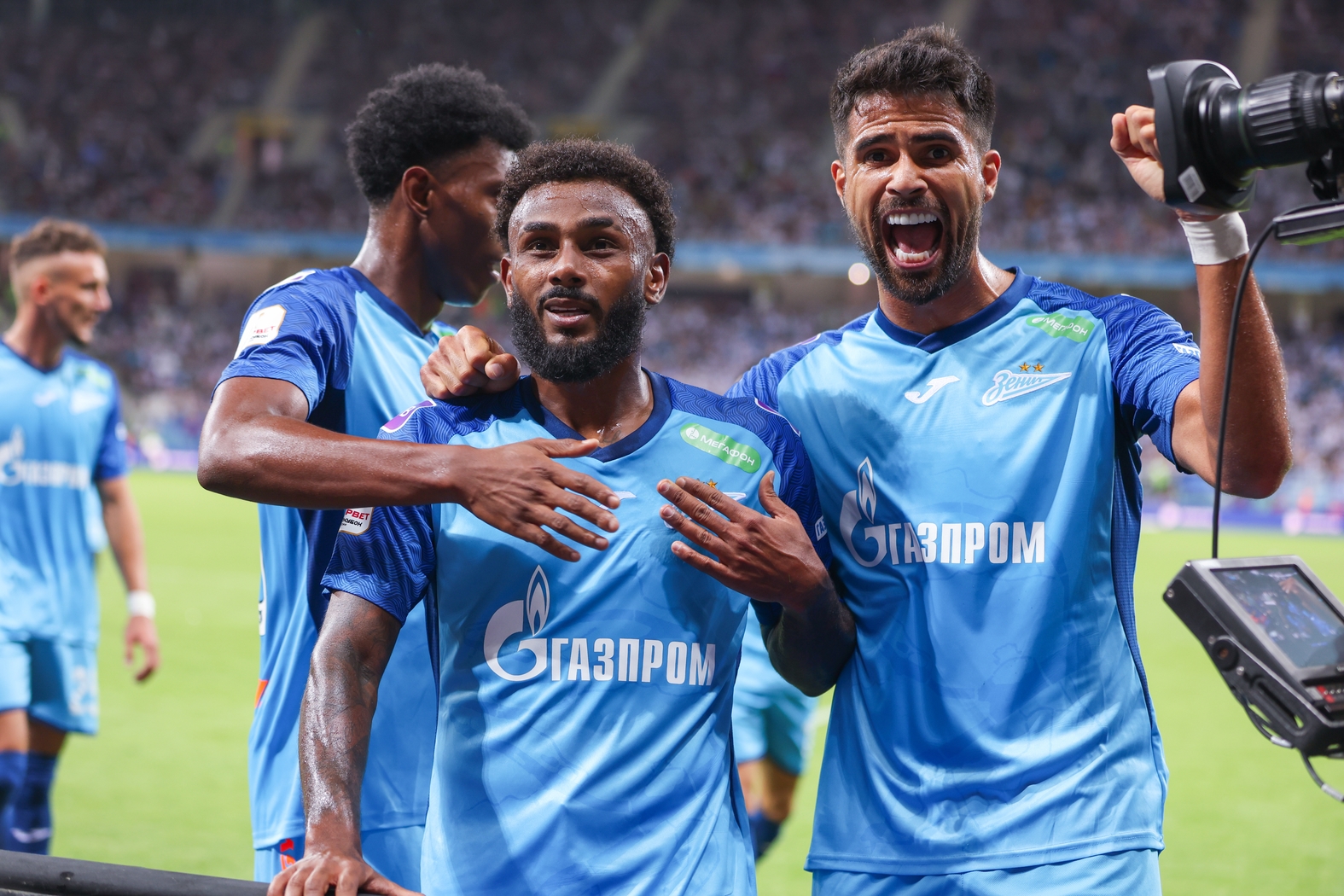 Zenit bate Krasnodar por 4x2 e conquista a Supercopa da Rússia
